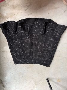 Chic Black Tweed Skirt with shorts