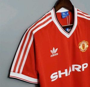 Manchester united retro jersey