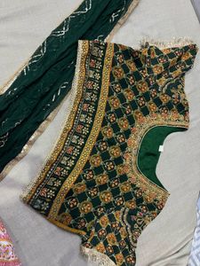 a Beautiful Green &amp; Yellow Combination Lenhga