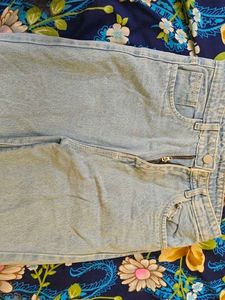 Zara Light Wash Denim Jeans