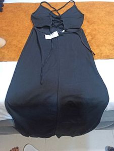 Stylish Black Maxi Dress with Slit