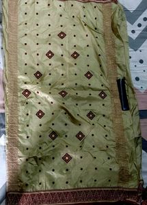 Elegant Silk Saree with Intricate Embroidery