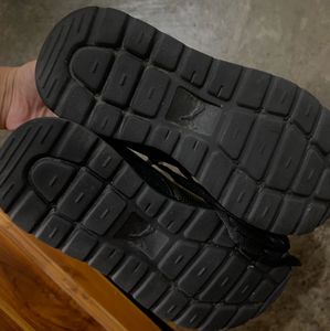 Puma Black Softfoam Sneakers