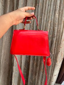 Savana red sling purse