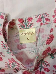 Charming Pink Floral Print Sleeveless Kurta
