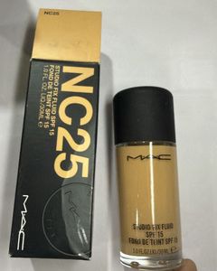 MAC Studio Fix Fluid SPF 15 Foundation