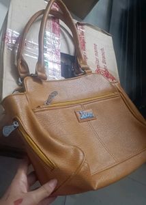Stylish mustard Handbag
