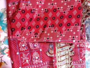 Vibrant Pink Bandhani Saree with Mirror Work