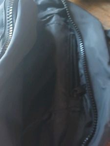 Bag 🎒 with lots of pkt