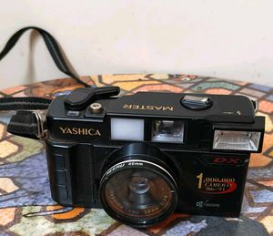 Yashica DX 35mm Film Camera