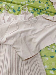 Elegant Pleated Maxi Dress