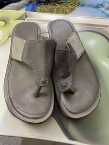 Women comfortable slippers