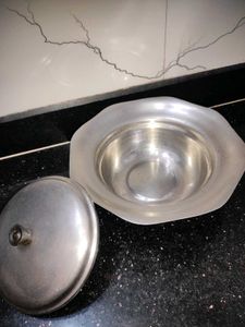 Stainless Steel Serving Bowl with Lid