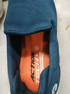Action sports running shoes women