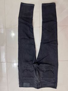 black denim jeans