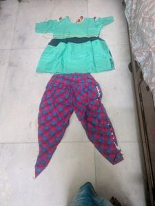 Stylish Ethnic Kurta Set (Gujrati Style)