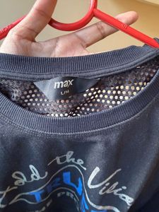 Stylish Cropped Sweatshirt