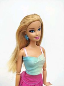 Barbie Doll with Ombre Top &amp; Pink Skirt