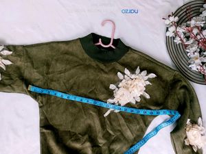 Floral Applique Pullover