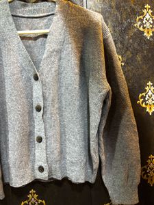 Grey Knit Cardigan 🦋🌸