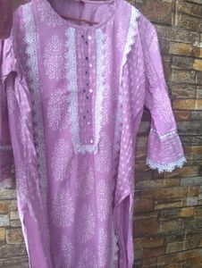 Beautiful Mauve Printed Kurta with Lace