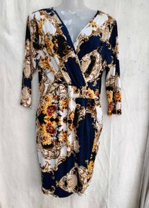 2829. Elegant Baroque Print Wrap Dress