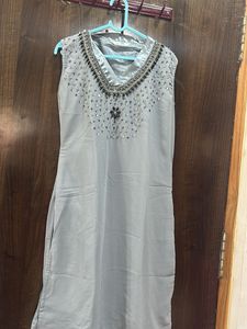 Elegant Grey Embellished Kurta