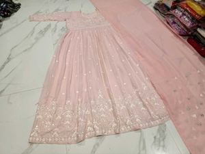 Elegant Embroidered Pink Kurta Set XL