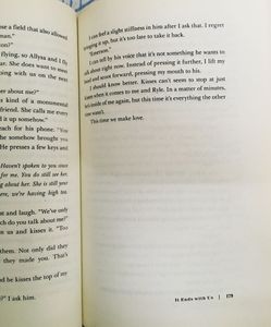 It Ends With Us by Colleen Hoover