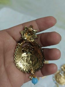 Gold Tone Kundan Jhumki Earrings
