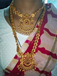 Gold Jewellery Design Set With Beautiful Jumkha