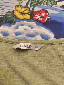 ONLY Light Green Textured Button-Up Top