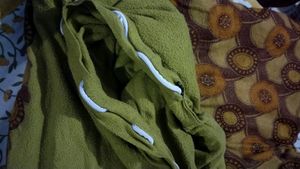 Woolen  Double Bed Razaii Cover