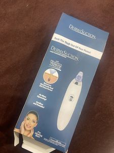 DermaSuction Pore Cleaning Device