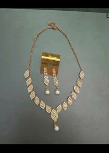 Elegant Rhinestone Necklace &amp; Earring Set