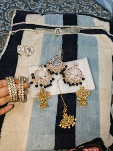 2 earing and mangtika &amp; necklace set &amp; ban