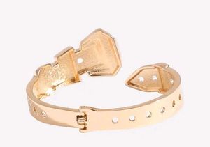 Elegant Gold Buckle Bracelet