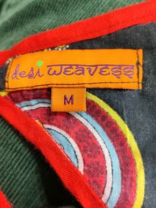Desi Weavess Black  Kalamkari Print Short Sleeves Crop Tops (Women's)