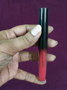Facescanada liquid lipstick (Achiever red 09)