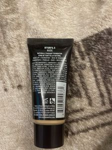 (30%) NYX Born to Glow Foundation