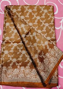 Elegant Brown Saree with Blouse Piece
