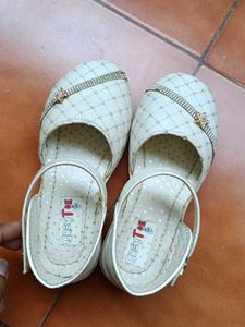 Cute Girls' shoes 4 years perfect fit