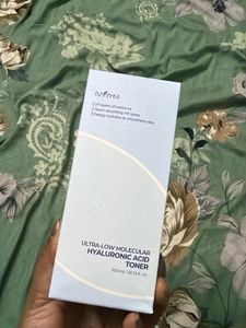 Isntree Hyaluronic Acid Skincare Set