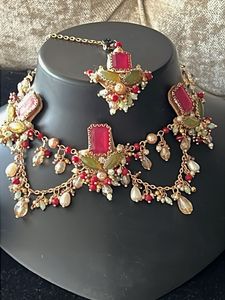 Stunning Indian Jewelry Set
