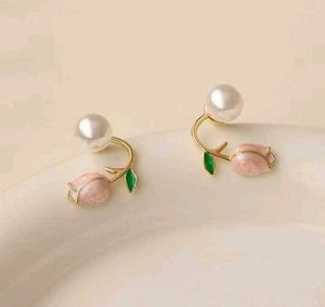 Cute Tulip Pearl Earrings