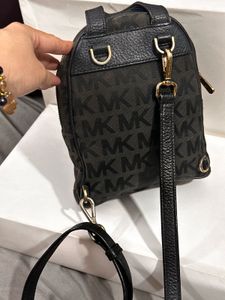Michael kors backpack 🎒