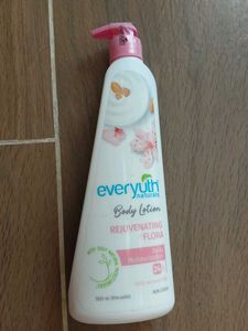 Everyuth Naturals Body Lotion
