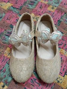 Sparkly Gold Bow Shoes
