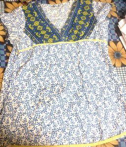 Patterned Blue & White Top