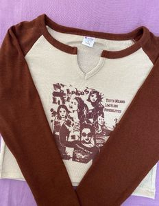 Graphic Print Long Sleeve Crop Top